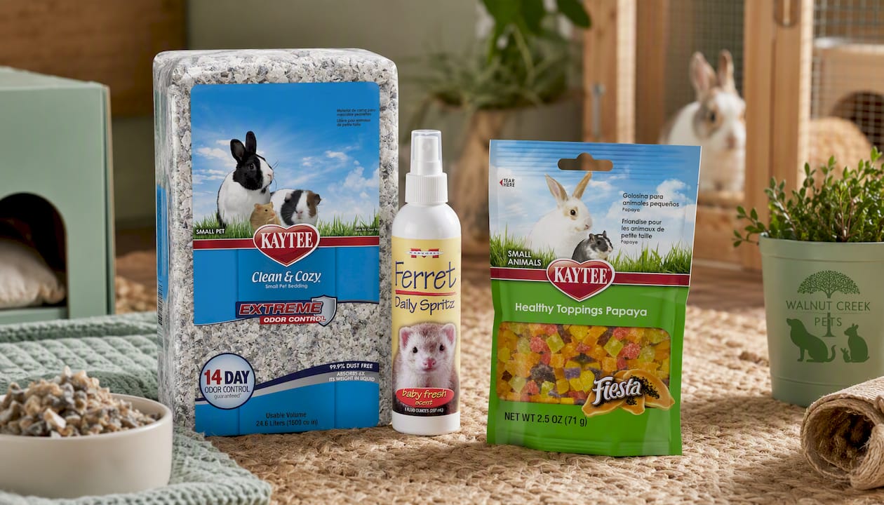 Kaytee Clean and Cozy Small Animal Bedding Extreme Odor 24.6L