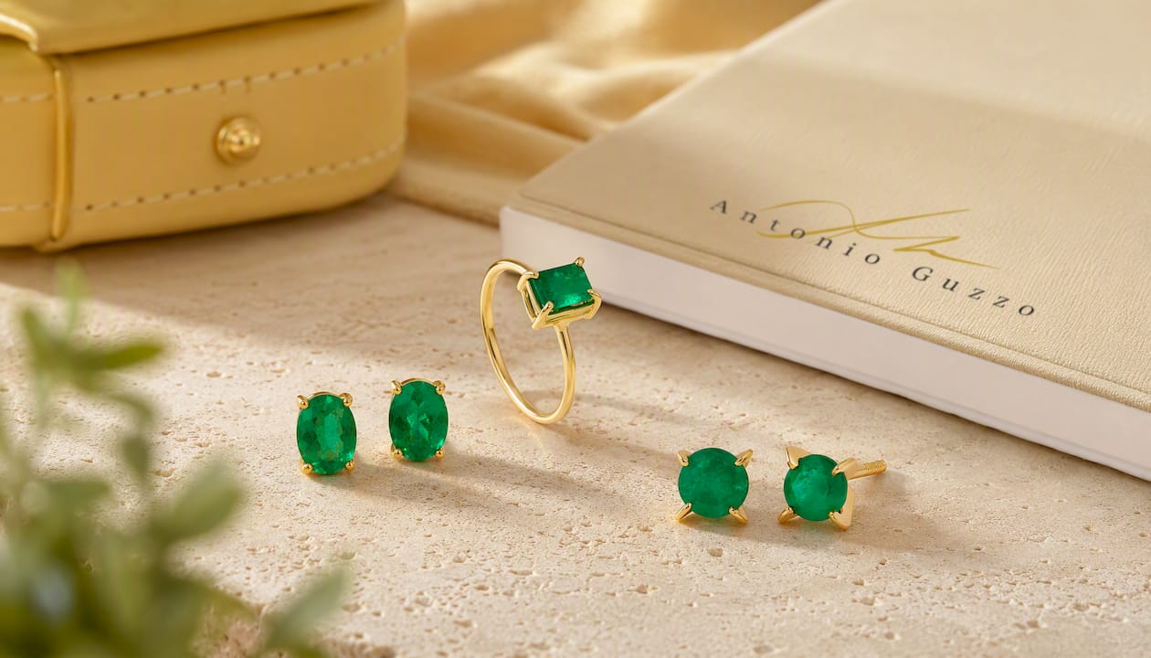 Classic Colombian Emerald Stud Earrings in 18K Gold