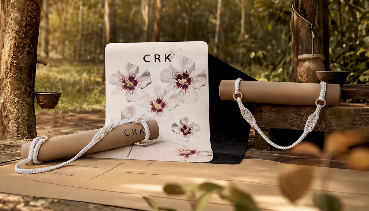 Crk Yoga Mat made of Recycled Natural Rubber with an Alignment System, 4mm Thick • The White Mat (Spring 2027 Collection)