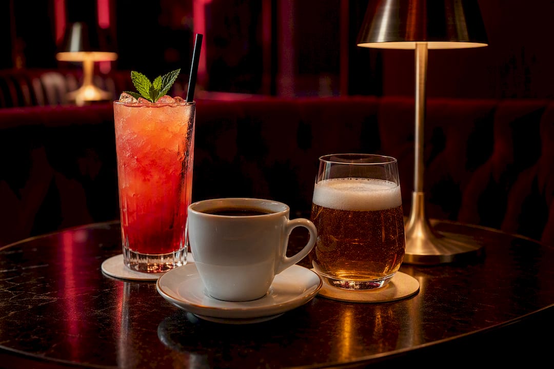 Mocktail, kawa i napój bezalkoholowy