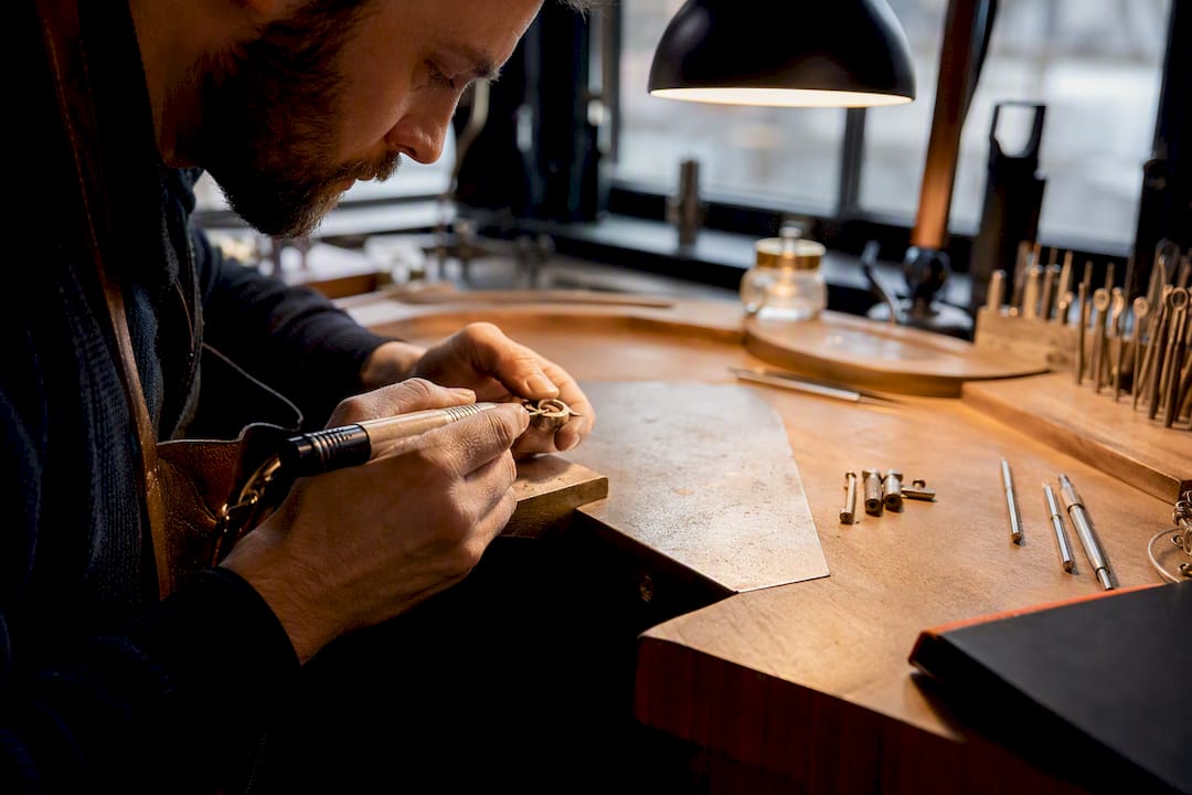 Goldsmith working in Birmingham Jewellery Quarter