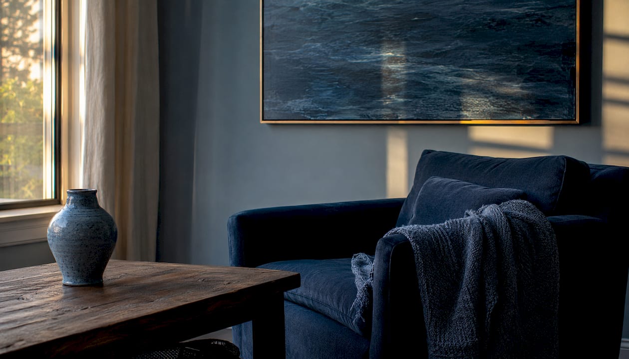 Coordinated green tonal living room detail