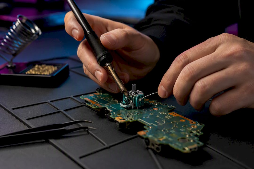 Soldering an analog stick module