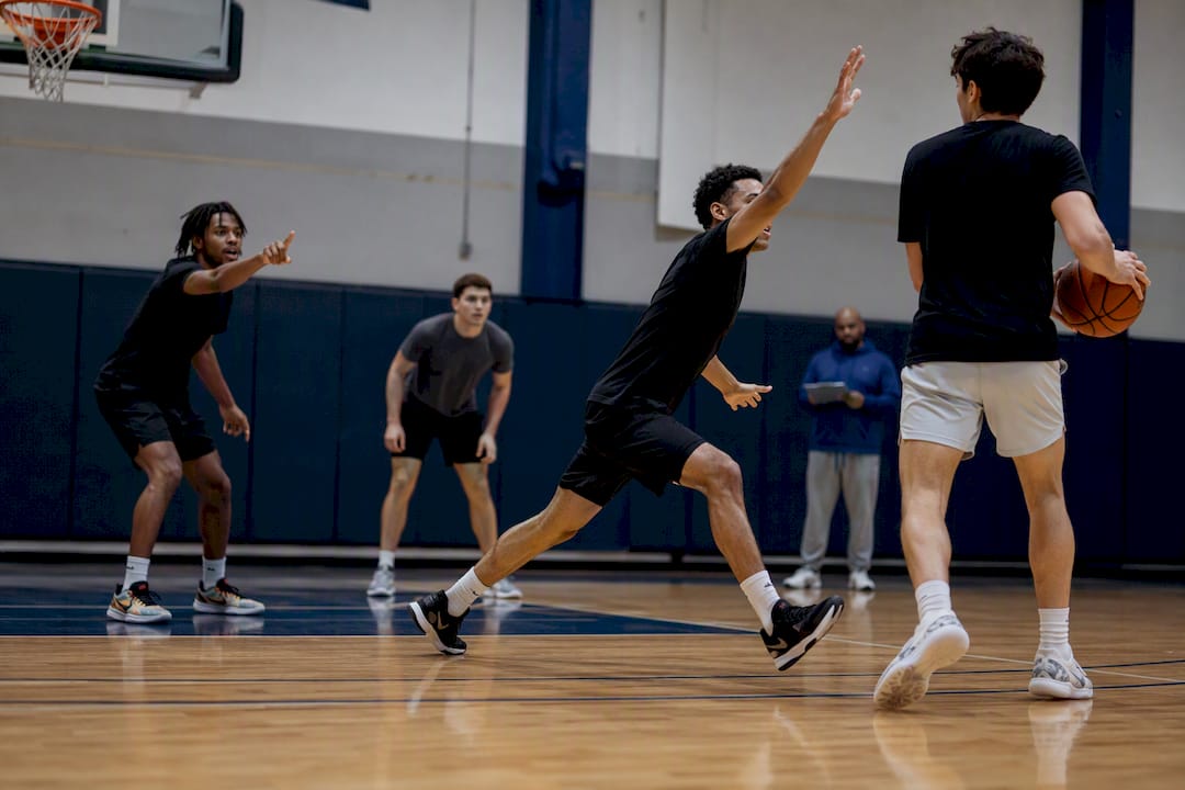 Defensive players calling out rotations during closeout drill
