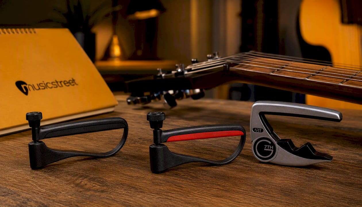 G7Th Capo Ultralight Guitar - Red