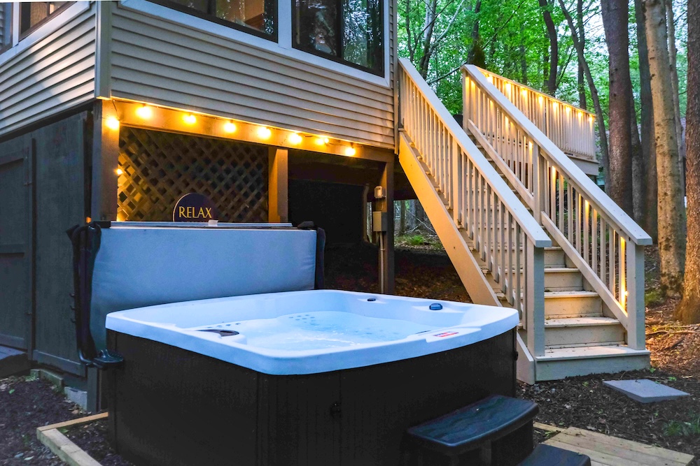luxury Poconos rental amenities