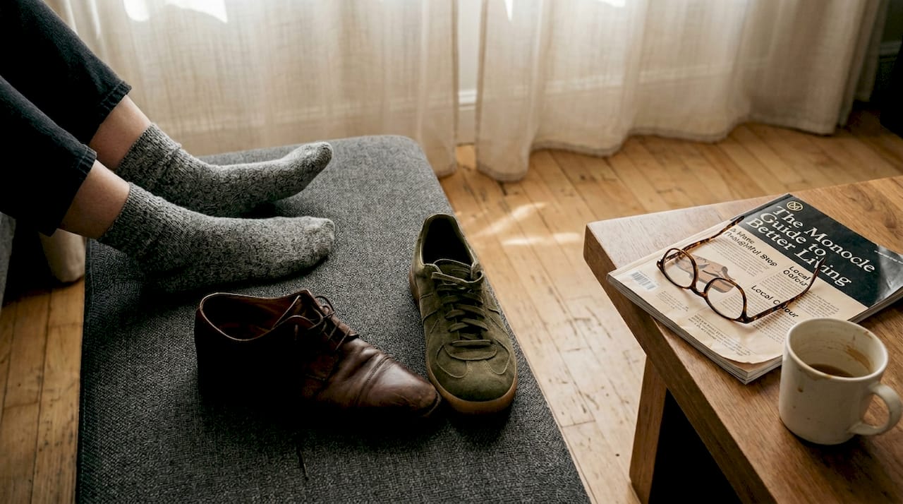 Comparing narrow and wide shoe toe boxes