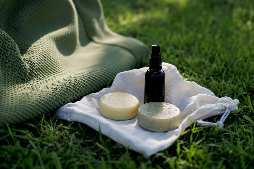 Shampoo and conditioner bars with dry shampoo