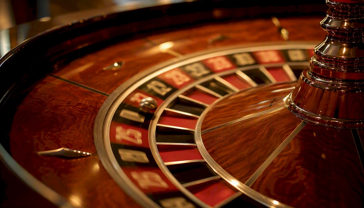 Detalle de la ruleta girando en pleno movimiento