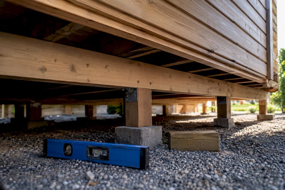 5 Quick Decking Checks to Know If It Can Carry a Log Cabin (UK)