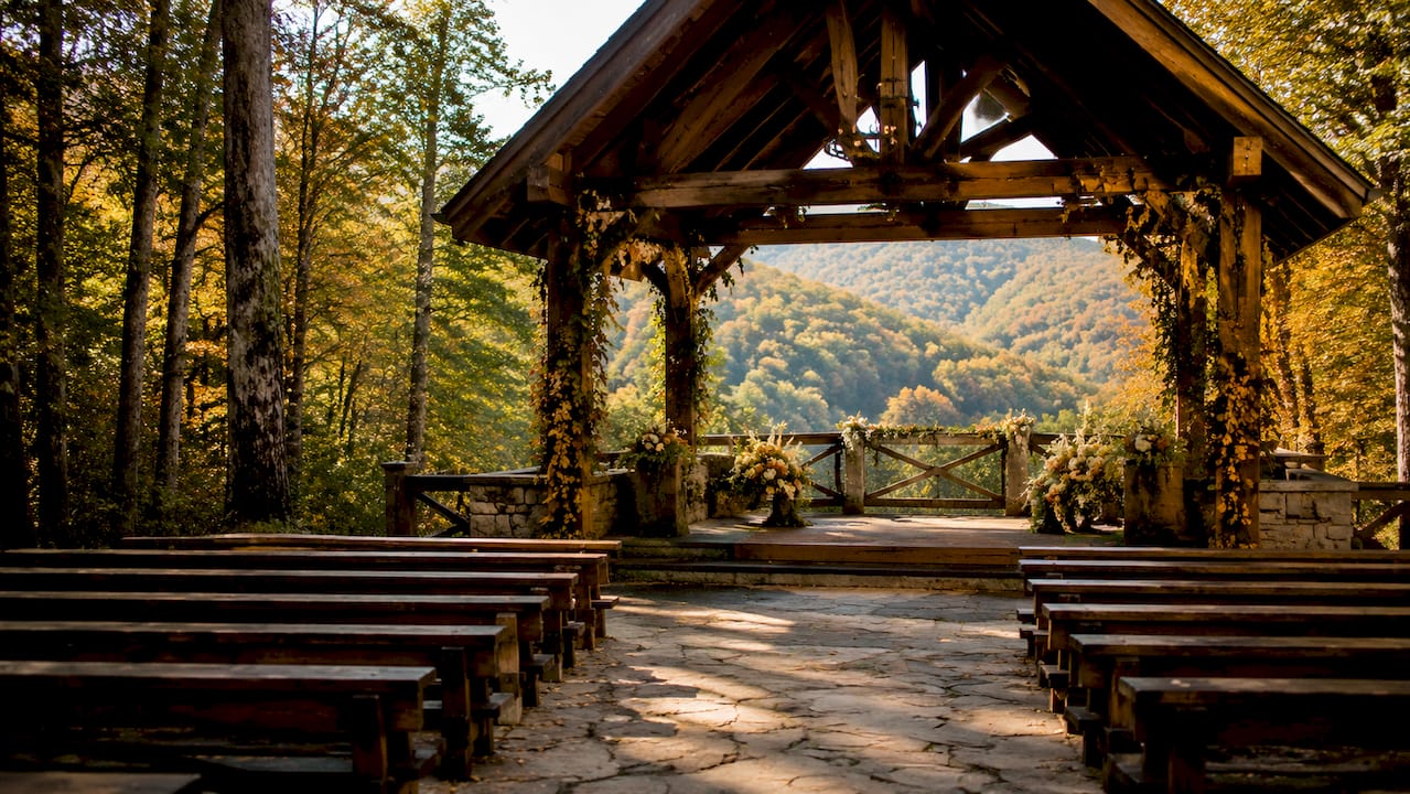 Outdoor wedding venue in North Georgia mountains