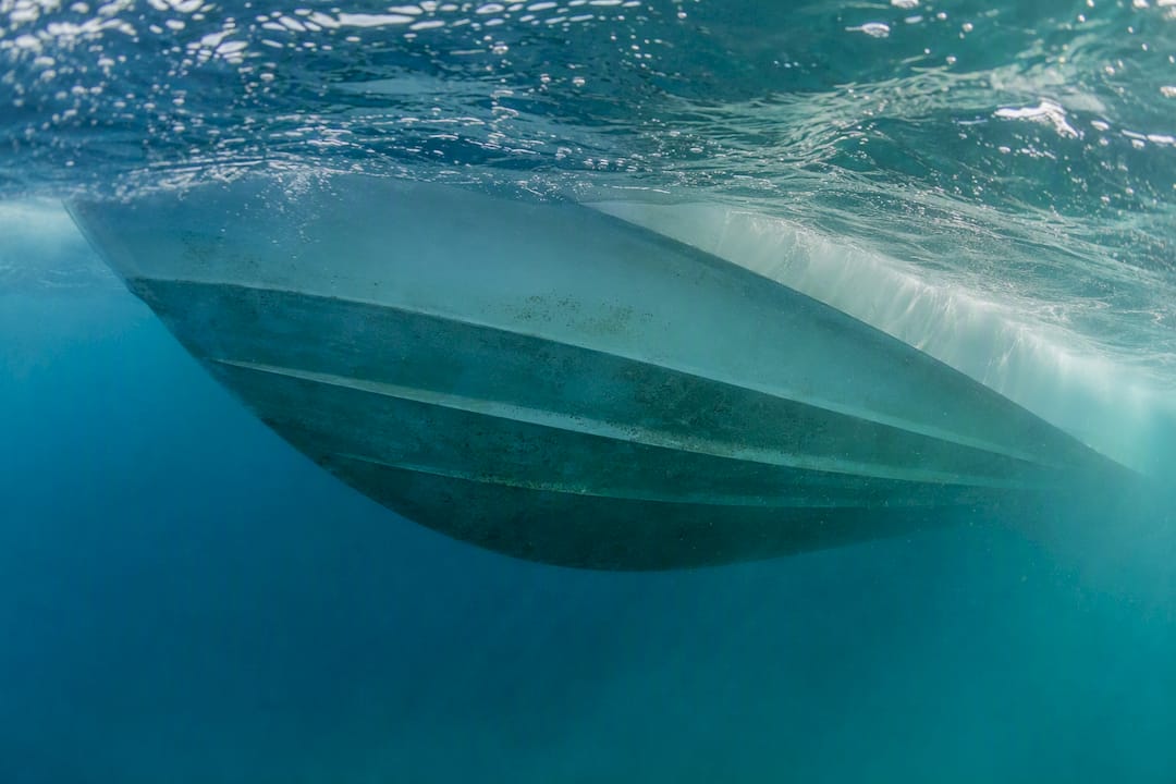 Underwater deep-V hull profile of sportfish yacht