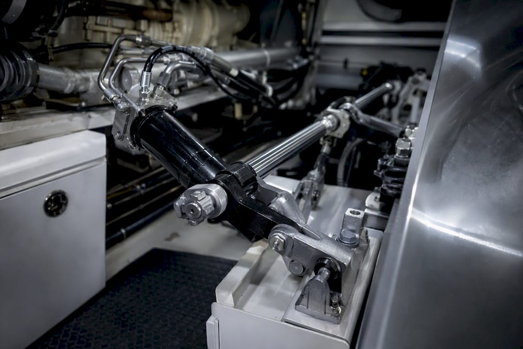 Zero speed stabilizer fin actuator close-up