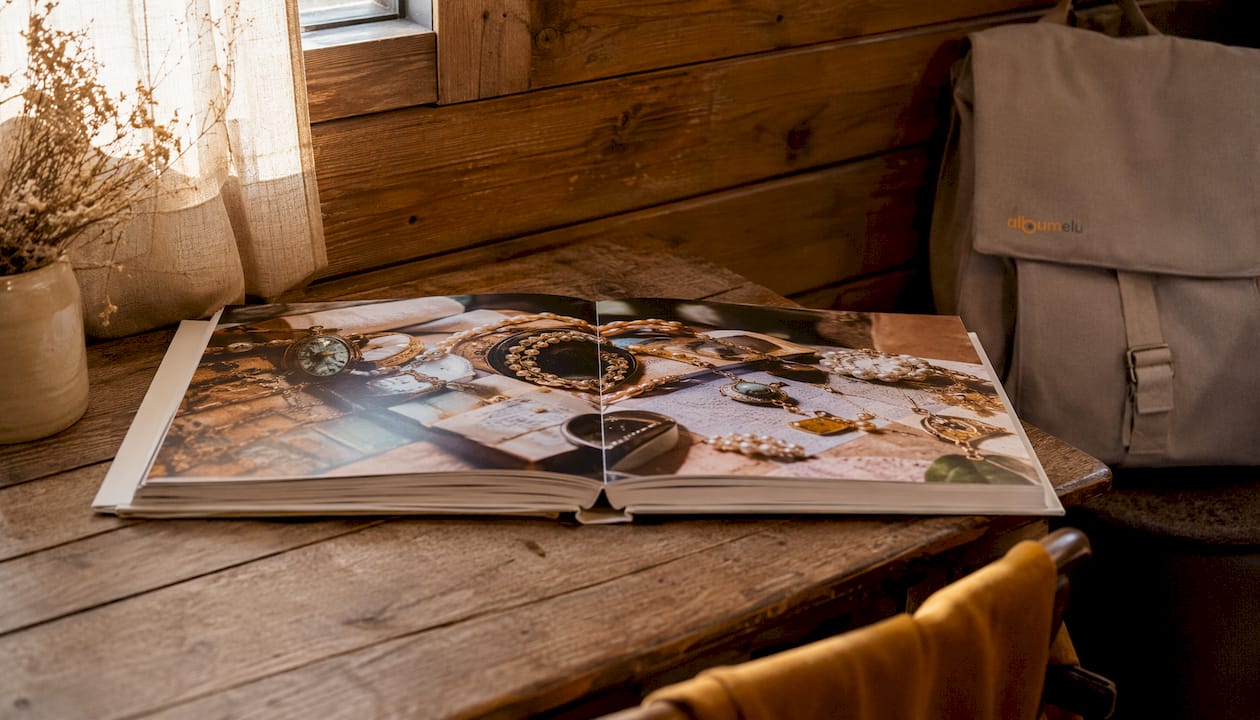 Album premium cu pagini layflat, dedicat fotografiilor cu obiecte care au valoare sentimentală