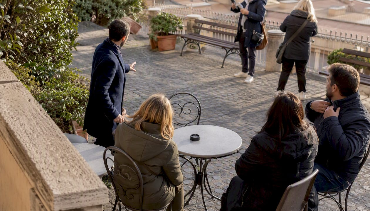 Vatican Museums discreet meeting point outdoors