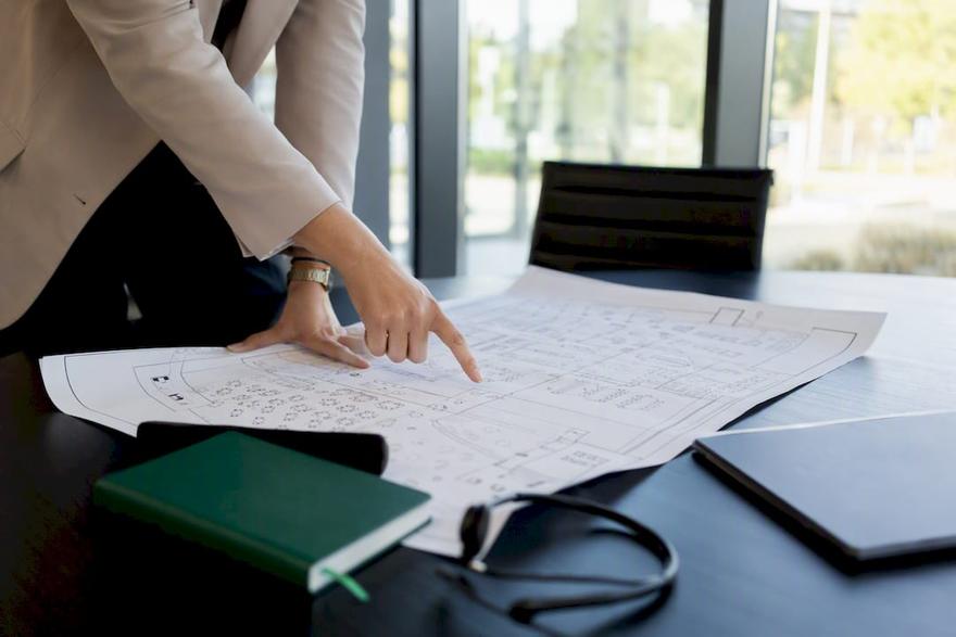 Hours, Not Days: Jigsaw's Venue Finder Crisis Checklist for Planners