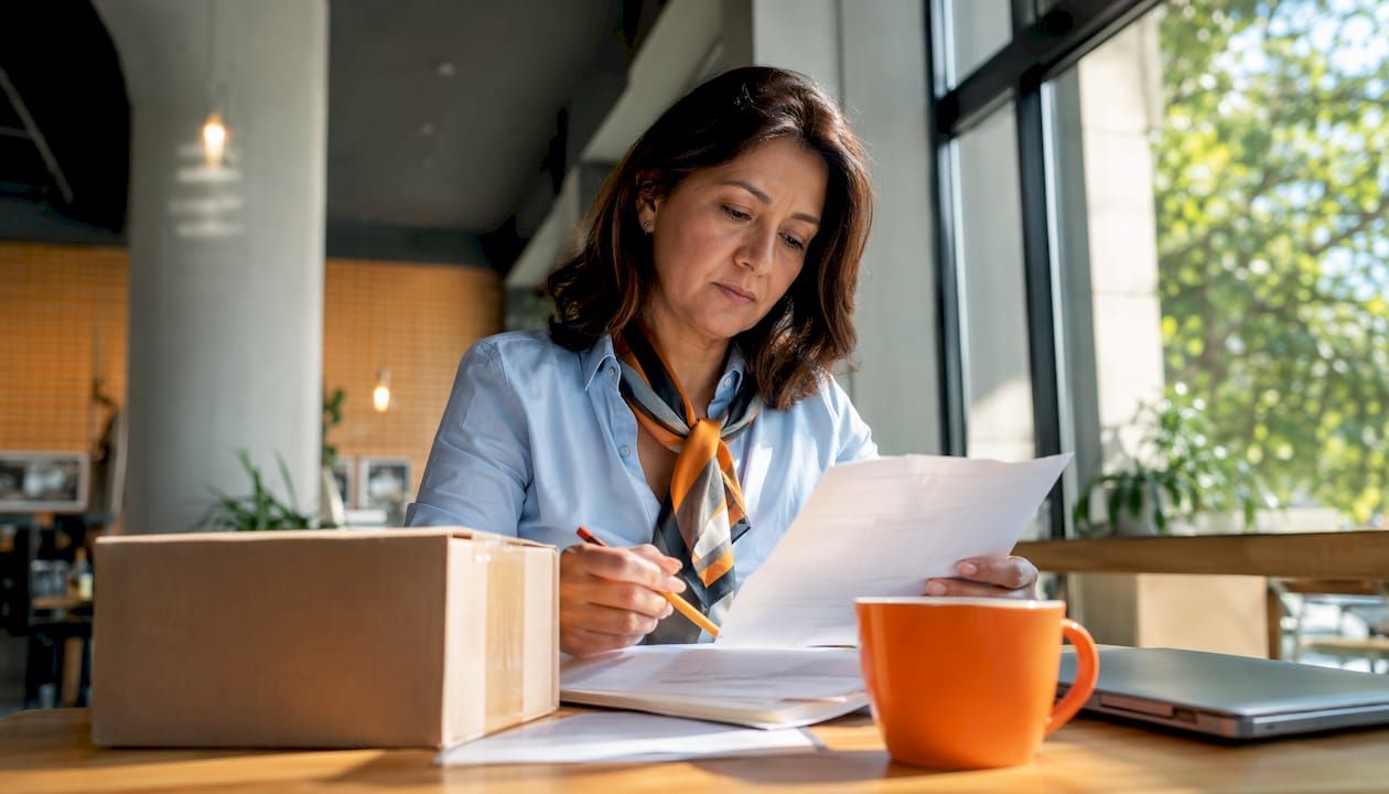 What Is Shipping Insurance? A Clear U.S. Guide